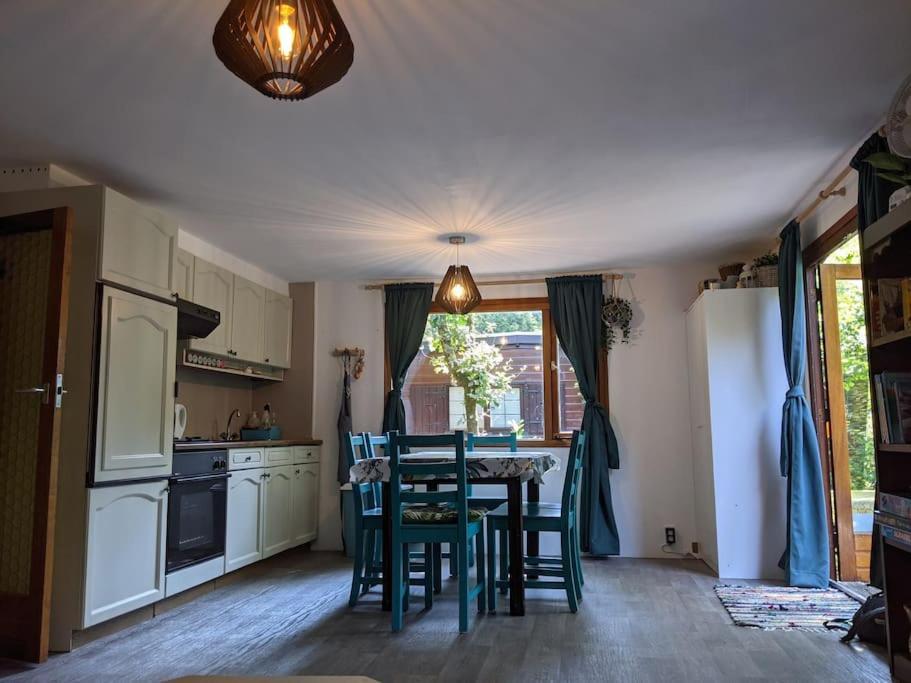 Sfeervol Chaletje In Een Rustige Bosrijke Omgeving Diessen Buitenkant foto